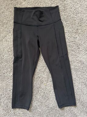 Athleta Black Ultimate Stash II Capri with Hidden Pocket